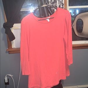 Puffy vintage shoulder look